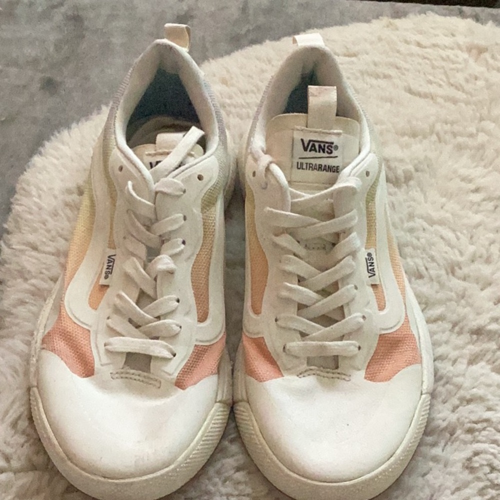 Vans Ultrarange kicks